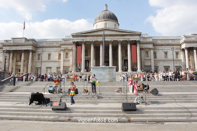 Dana e Actuaes em Trafalgar Square . 