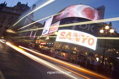 Piccadilly Circus. 