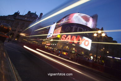 Piccadilly Circus. 