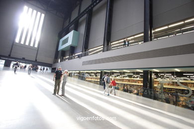 Museo de Arte Moderno (Tate Modern Museum). 