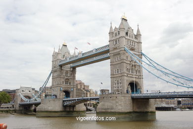Puente de Londres: Tower Bridge. 
