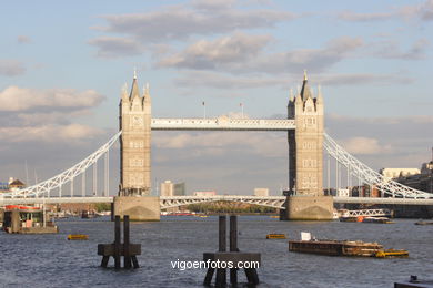 Puente de Londres: Tower Bridge. 