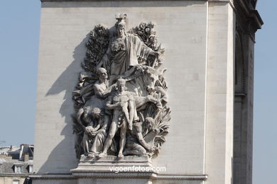 ARC DE TRIOMPHE - PARIS, FRANCE -  IMAGES - PICS & TRAVELS - INFO