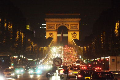 CAMPOS ELÍSEOS - PARÍS, FRANCIA - AVENUE DES CHAMPS ÉLYSÉES - IMAGENES DE VIAJES