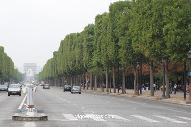 CAMPOS ELÍSEOS - PARÍS, FRANCIA - AVENUE DES CHAMPS ÉLYSÉES - IMAGENES DE VIAJES