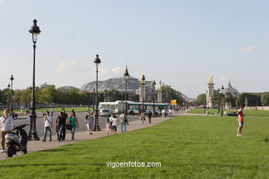 INVALIDES - PARIS, FRANCE - IMAGES - PICS & TRAVELS - INFO