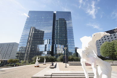 RASCACIELOS - LA DÉFENSE - PARÍS, FRANCIA - IMÁGENES DE VIAJES