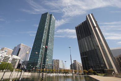 RASCACIELOS - LA DÉFENSE - PARÍS, FRANCIA - IMÁGENES DE VIAJES