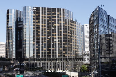 RASCACIELOS - LA DÉFENSE - PARÍS, FRANCIA - IMÁGENES DE VIAJES