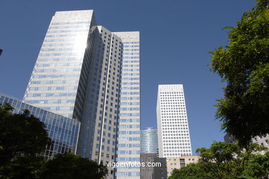 SKYSCRAPERS - LA DÉFENSE - PARIS, FRANCE - IMAGES - PICS & TRAVELS - INFO