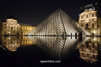 PIRÁMIDES DEL LOUVRE, FRANCIA - PARÍS - MUSÉE DU LOUVRE - IMÁGENES DE VIAJES