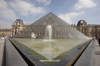 LOUVRE MUSEUM - PARIS, FRANCE - MUSÉE DU LOUVRE -  IMAGES - PICS & TRAVELS - INFO