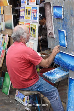 MONTMARTRE PINTORES EN PARÍS, FRANCIA -  IMÁGENES DE VIAJES