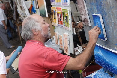 MONTMARTRE PINTORES EN PARÍS, FRANCIA -  IMÁGENES DE VIAJES