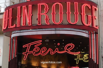 MOULIN ROUGE - PARÍS, FRANCIA - IMÁGENES DE VIAJES