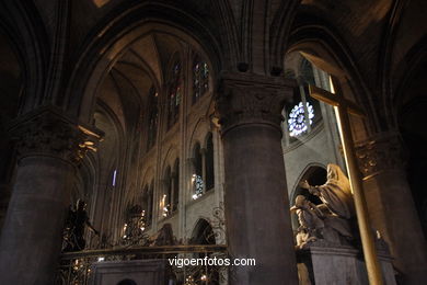 CATEDRAL DE NOTRE-DAME PARIS, FRANCIA - GÁRGOLAS - IMÁGENES DE VIAJES