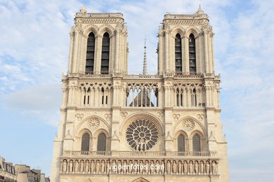 CATHEDRAL DE NOTRE-DAME PARIS, FRANCE - GARGOYLES - IMAGES - PICS & TRAVELS - INFO