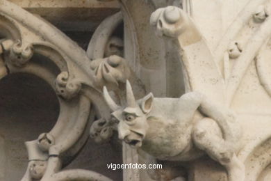 GÁRGOLAS DE LA CATEDRAL DE NOTRE-DAME PARIS, FRANCIA - GARGOLAS - IMÁGENES DE VIAJES