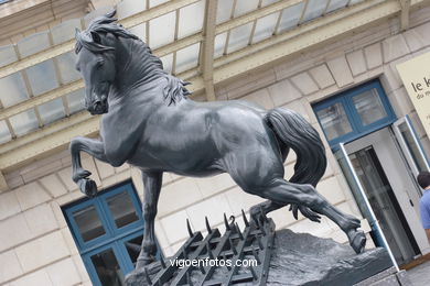 ORSAY MUSEUM - PARÍS, FRANCE - MUSÉE D'ORSAY - IMAGES - PICS & TRAVELS - INFO