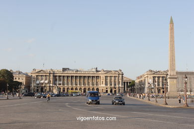 PLACE DE LA CONCORDE - PARIS, FRANCE - SQUARE - IMAGES - PICS & TRAVELS - INFO