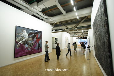 CENTRE GEORGES POMPIDOU - PARIS, FRANCE - MUSEUMS - IMAGES - PICS & TRAVELS - INFO