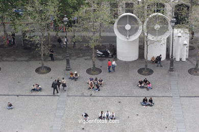 MUSEO POMPIDOU - PARIS, FRANCIA - CENTRO GEORGES POMPIDOU - IMÁGENES DE VIAJES