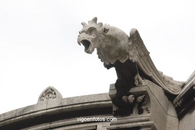 Gargoyles of Sacré Coeur 