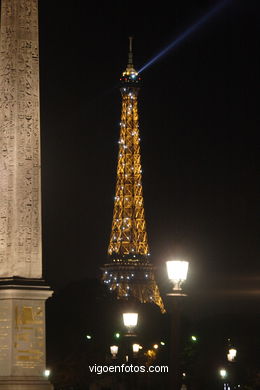 EIFFEL TOWER - TOUR - PARIS, FRANCE - ILLUMINATED, AT NIGHT -  IMAGES - PICS & TRAVELS