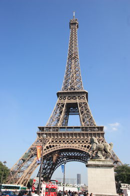 EIFFEL TOWER - TOUR - PARIS, FRANCE - ILLUMINATED, AT NIGHT -  IMAGES - PICS & TRAVELS