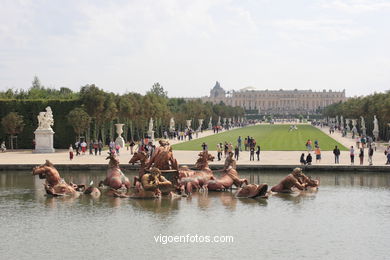 JARDINES DE VERSALLES - PARIS, FRANCIA -  IMÁGENES DE VIAJES