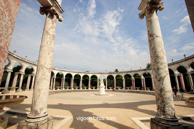 JARDINES DE VERSALLES - PARIS, FRANCIA -  IMÁGENES DE VIAJES