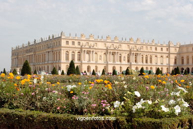 PALACIO DE VERSALLES - PARIS, FRANCIA -  IMÁGENES DE VIAJES