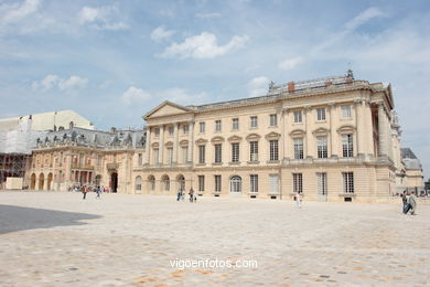 PALACIO DE VERSALLES - PARIS, FRANCIA -  IMÁGENES DE VIAJES