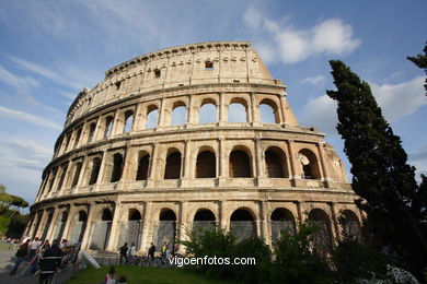 Coliseo Romano - Exteriores (70 d.C.). 