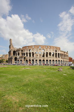 Coliseo Romano - Exteriores (70 d.C.). 