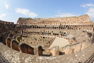 Coliseo Romano - Interiores (70 d.C.). 