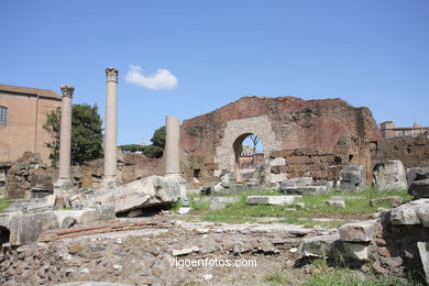 Basilica Emilia (179 a.C.). 