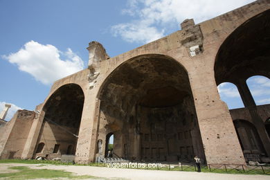 Basilica de Majencio - Massenzio (306 d.C.). 