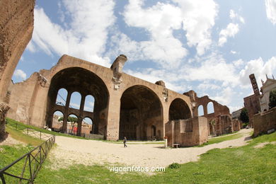 Basilica de Majencio - Massenzio (306 d.C.). 