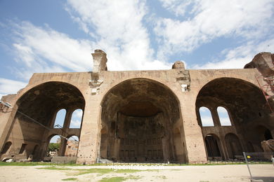 Basilica de Majencio - Massenzio (306 d.C.). 