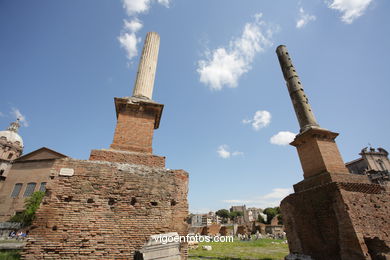 Templo de Julio Cesar. 