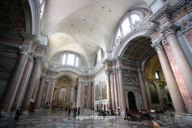 Baslica de Santa Maria degli Angeli e dei Martiri. 