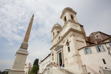 Iglesia Trinit dei Monti. 