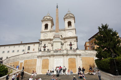 Iglesia Trinit dei Monti. 