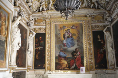 Museos Capitolinos (Capitolini). 