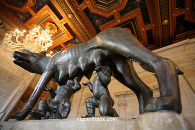 Museos Capitolinos (Capitolini). 