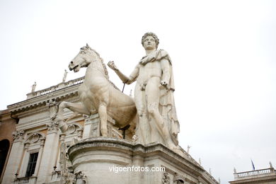 Museos Capitolinos (Capitolini). 