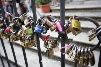 Candados del Amor. En Trevi.. 