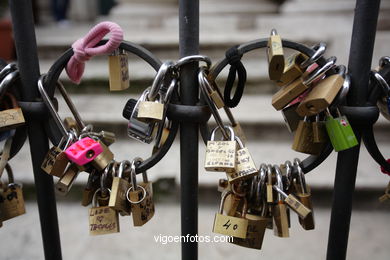 Candados del Amor. En Trevi.. 