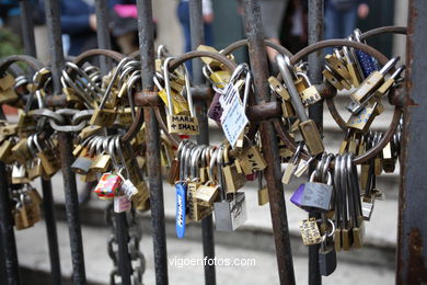 Candados del Amor. En Trevi.. 